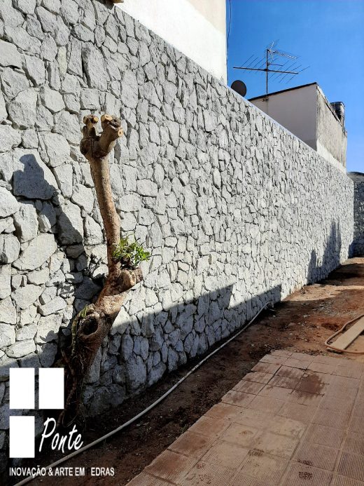 MUROS EM PEDRA RÚSTICA  RUSTIC STONE WALLS Pietra